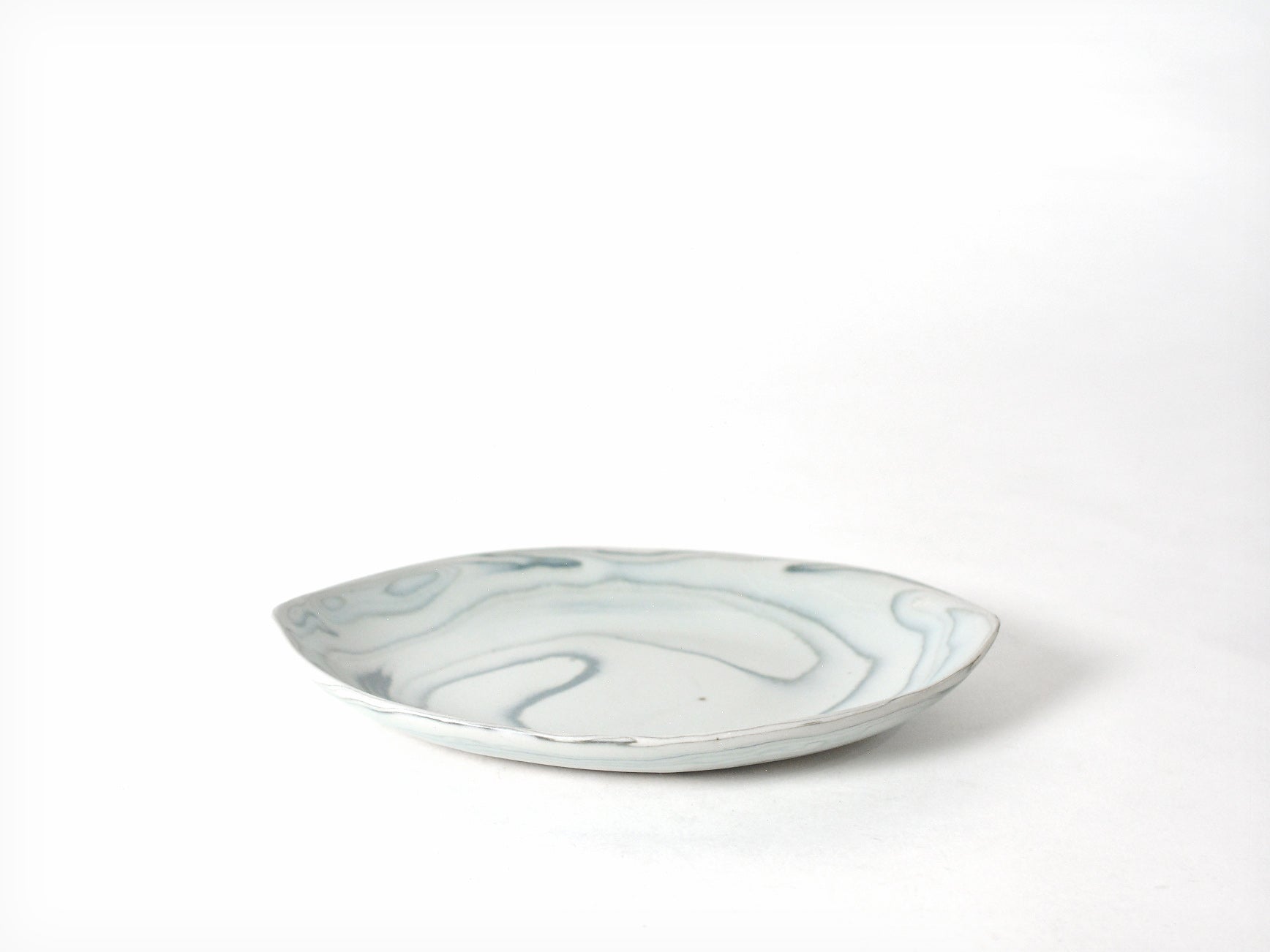 楕円皿 [白練上げ] / 指原邦行 – ANDWARE TOKY